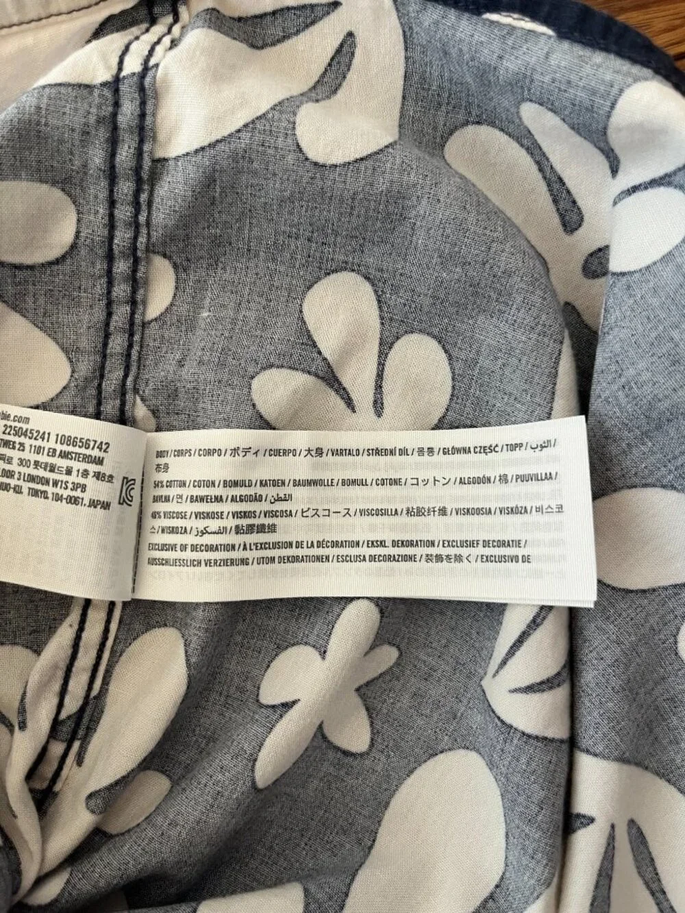 Abercrombie Kids white and navy blue leaf print short sleeve button-up shirt